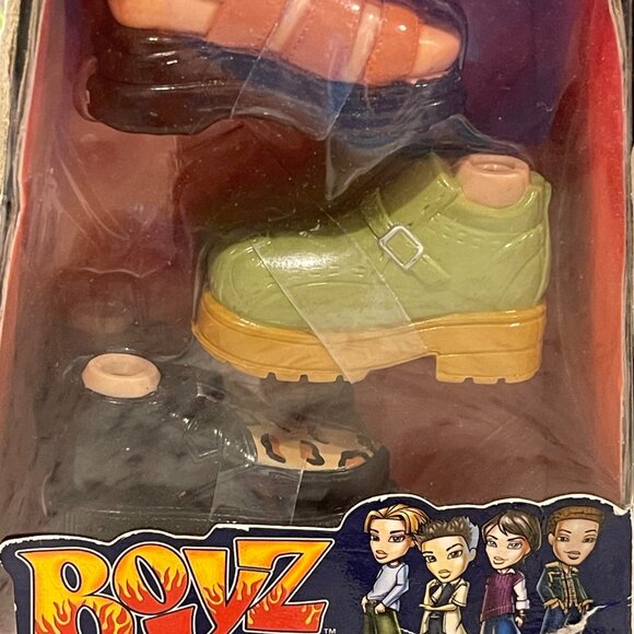 Bratz Boyz Doll Struttin' Style 3-Pairs Footwear Shoes - Picture 4 of 5